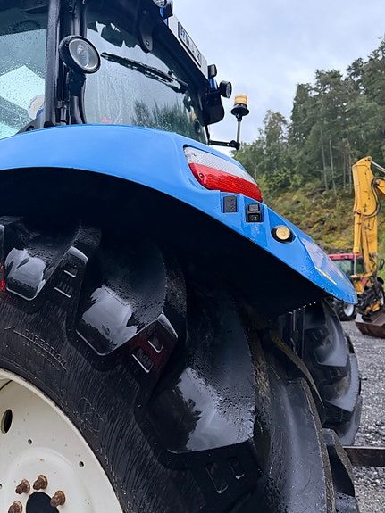 New Holland T6070 20 of 30