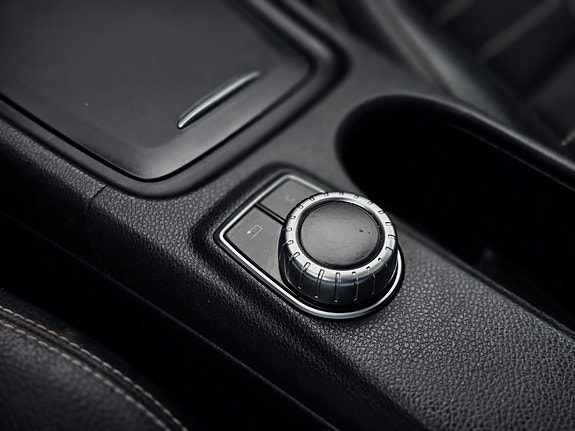 Mercedes-Benz GLA220 29 of 30