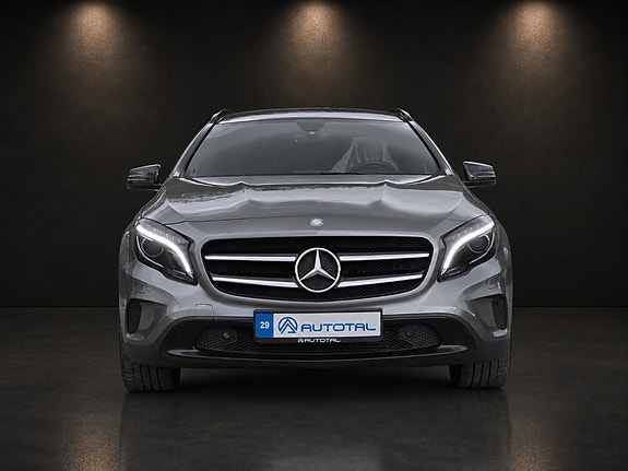 Mercedes-Benz GLA220 2 of 30