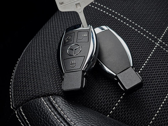 Mercedes-Benz GLA220 11 of 30