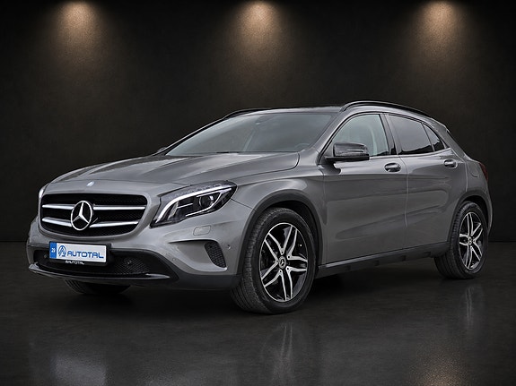 Mercedes-Benz GLA220 3 of 30