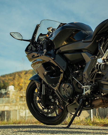 Yamaha R7 5 of 8