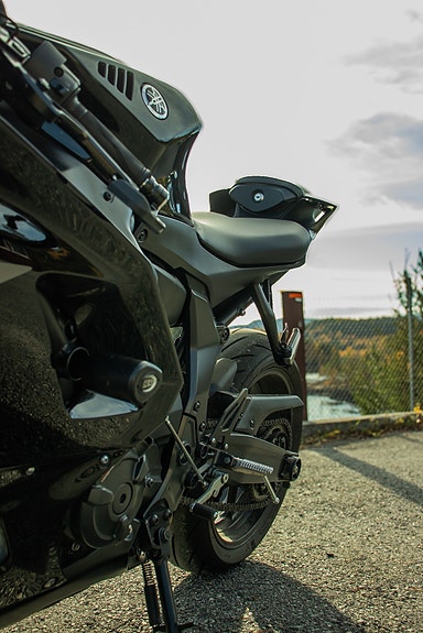 Yamaha R7 7 of 8