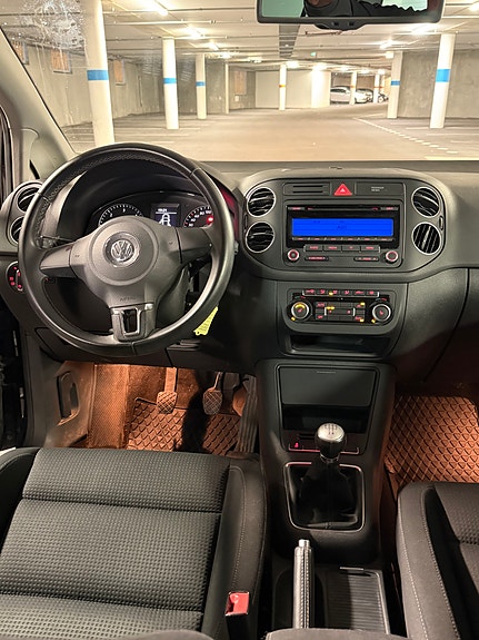 Volkswagen Golf Plus 21 of 28