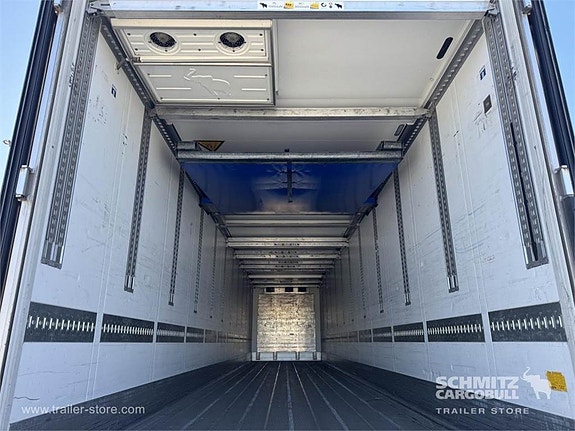 Schmitz Cargobull Reefer Multitemp 3 of 14