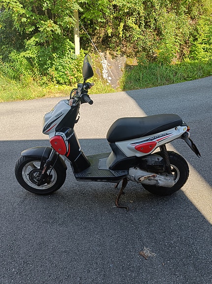Yamaha Slider 50 2 of 7