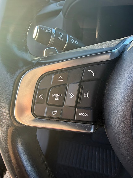 Jaguar F-PACE 12 of 30