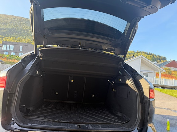 Jaguar F-PACE 25 of 30