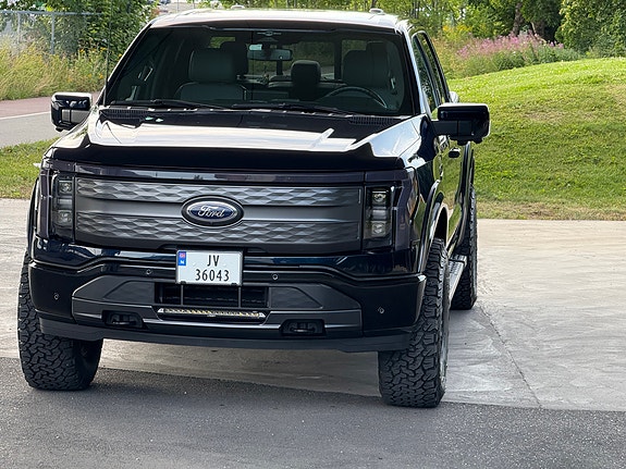 Ford F-150 8 of 25