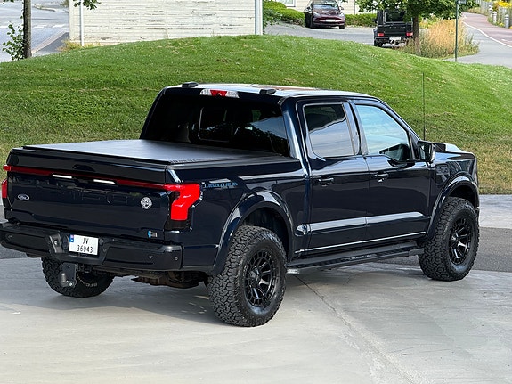 Ford F-150 2 of 25