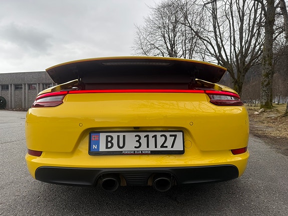 Porsche 911 Carrera 4 GTS 4 of 20
