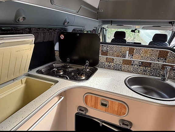 Ford Nugget Westfalia 10 of 14