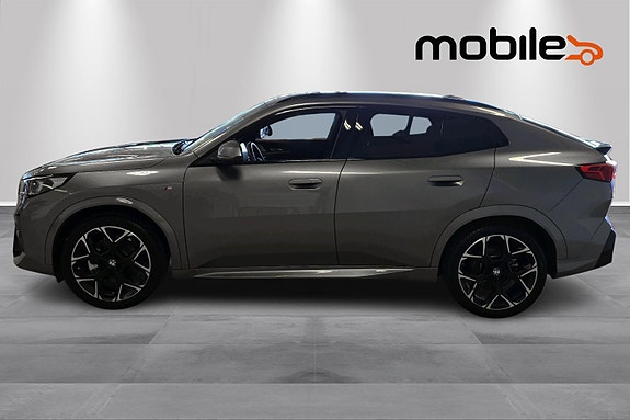 BMW iX2 20 of 26