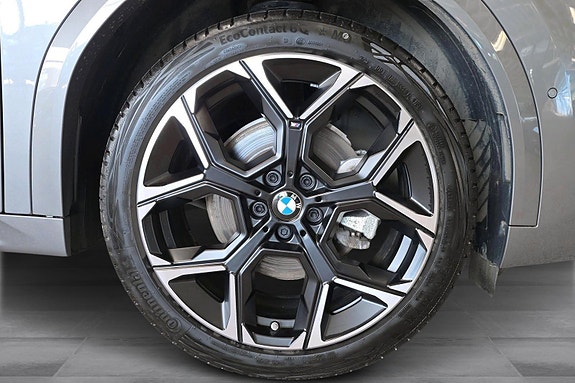 BMW iX2 24 of 26