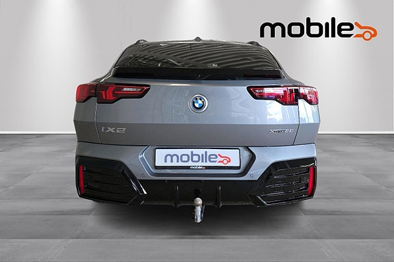 BMW iX2 4 of 26