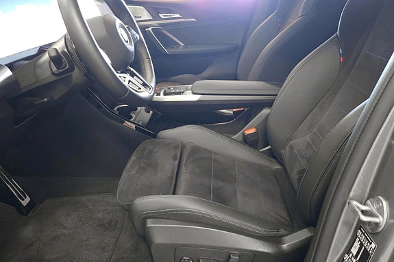 BMW iX2 8 of 26
