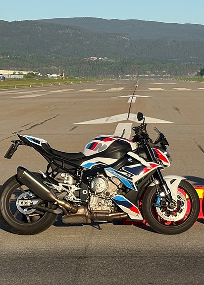 BMW M 1000 R 8 of 13