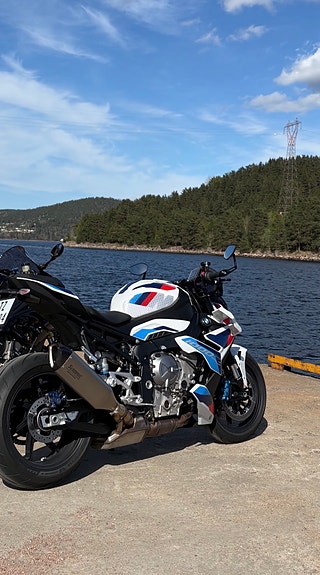 BMW M 1000 R 11 of 13