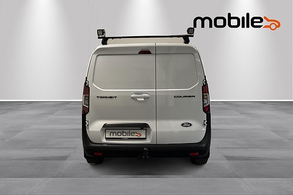 Ford Transit Courier 4 of 21