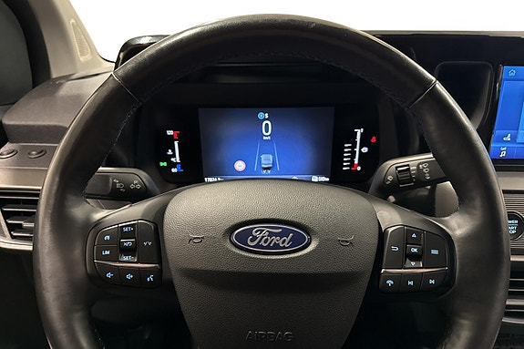 Ford Transit Courier 9 of 21