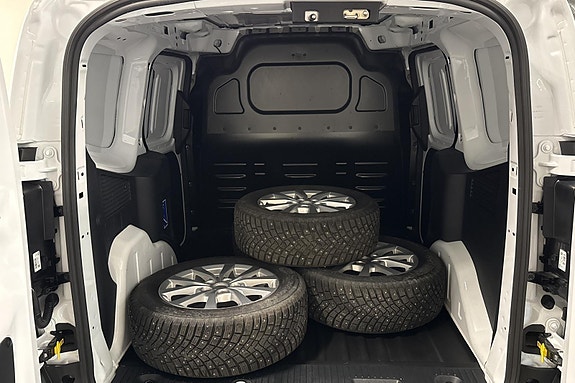 Ford Transit Courier 5 of 21