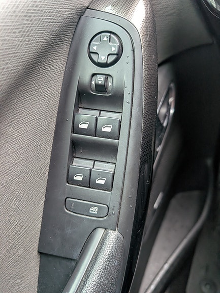 Citroen Grand C4 Picasso 28 of 30