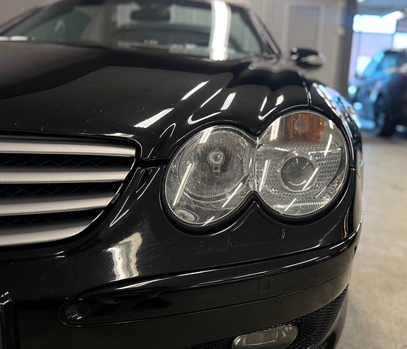 Mercedes-Benz SL55 8 of 26