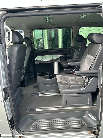 Volkswagen Multivan 22 of 29