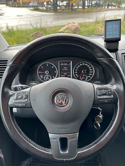 Volkswagen Multivan 10 of 29