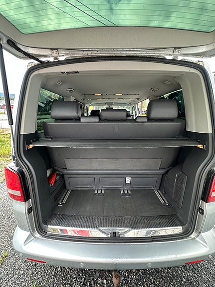 Volkswagen Multivan 27 of 29