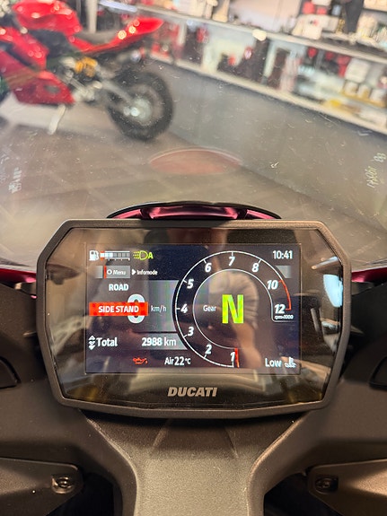 Ducati Panigale V2 S 8 of 8
