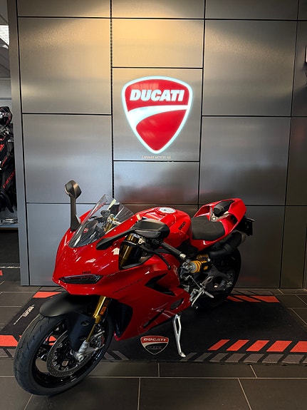 Ducati Panigale V2 S 4 of 8