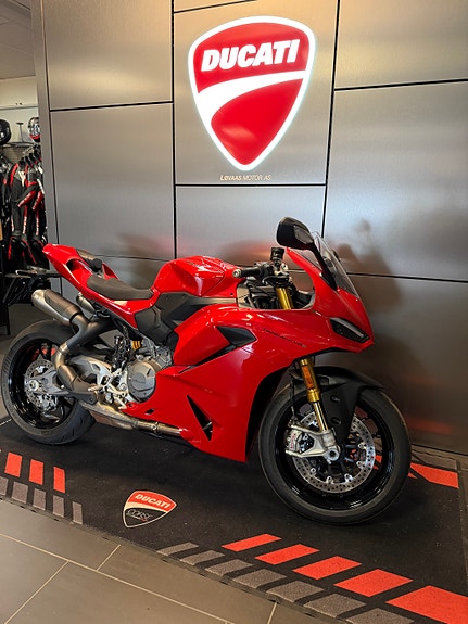 Ducati Panigale V2 S 3 of 8