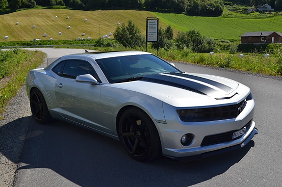 Chevrolet Camaro 3 of 13