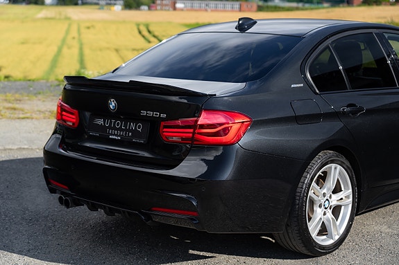 BMW 330e 3 of 21
