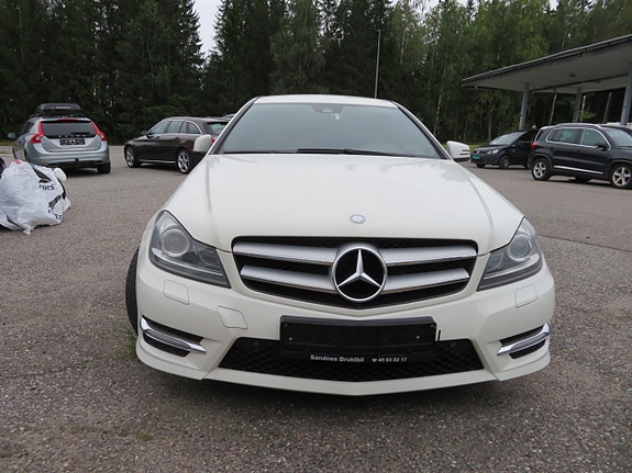 Mercedes-Benz 180 3 of 15