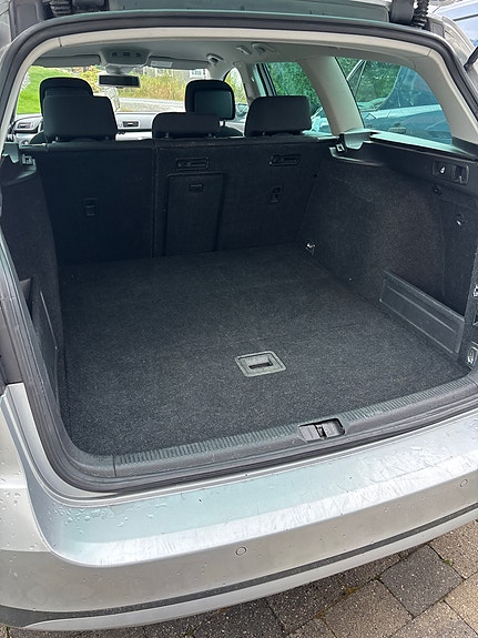 Volkswagen Passat Alltrack 6 of 9
