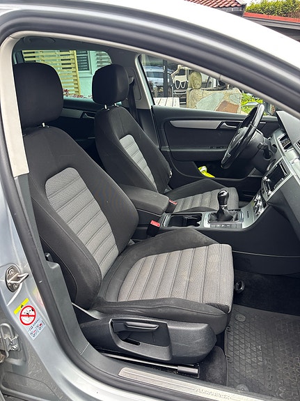 Volkswagen Passat Alltrack 7 of 9