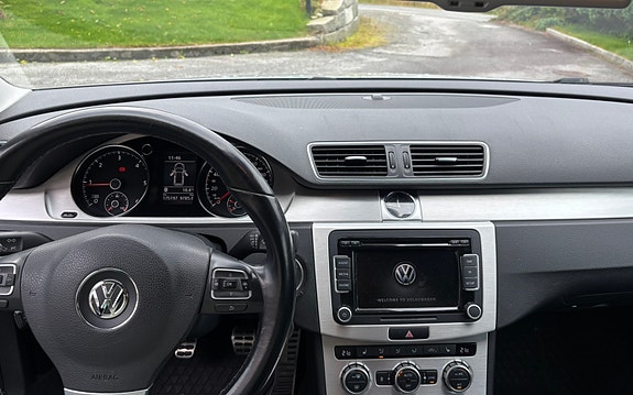 Volkswagen Passat Alltrack 4 of 9