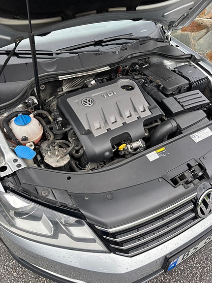 Volkswagen Passat Alltrack 5 of 9