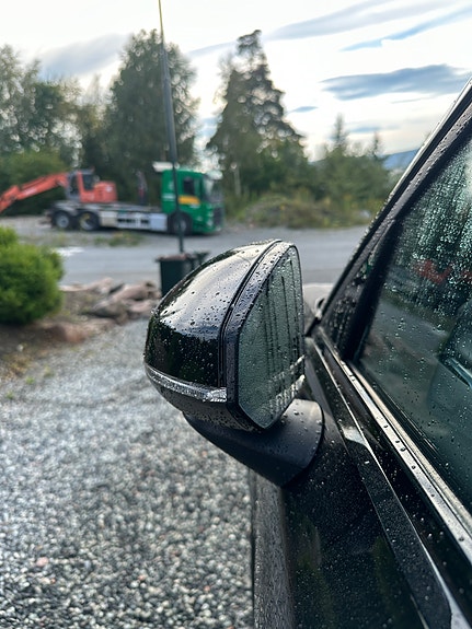 Volvo EX30 13 of 30