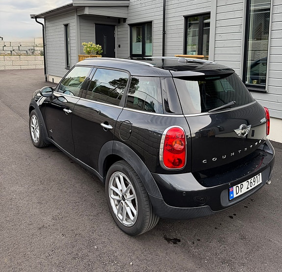 MINI Countryman Cooper D 7 of 14