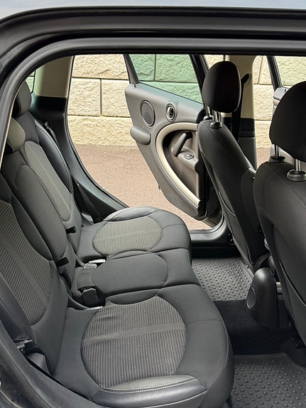 MINI Countryman Cooper D 11 of 14