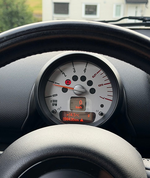 MINI Countryman Cooper D 8 of 14