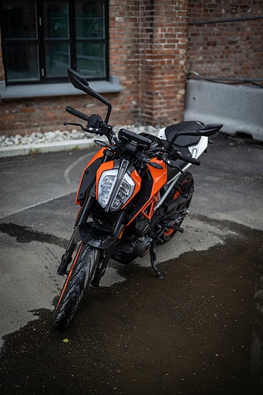KTM 390 Duke 2 of 4