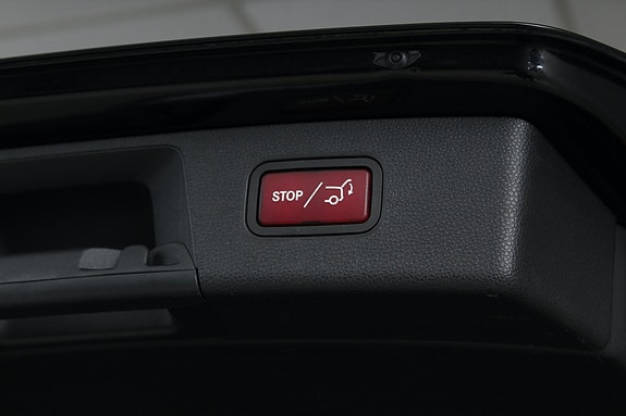 Mercedes-Benz GLK220 9 of 30