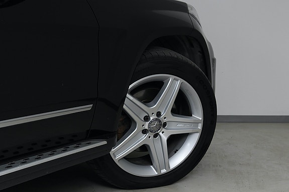 Mercedes-Benz GLK220 11 of 30