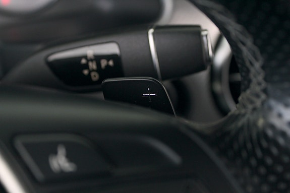 Mercedes-Benz GLK220 24 of 30