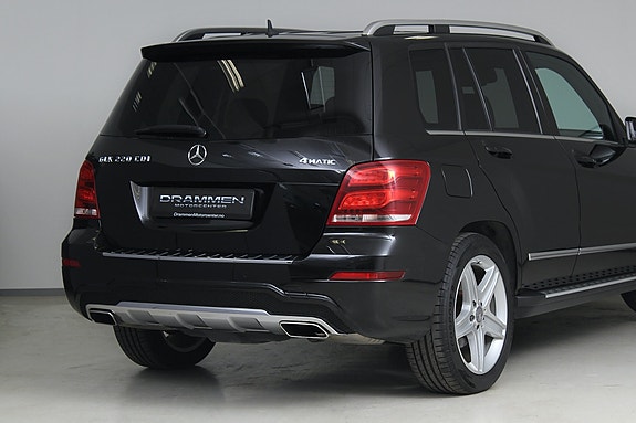 Mercedes-Benz GLK220 4 of 30