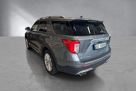 Ford Explorer 3 of 15